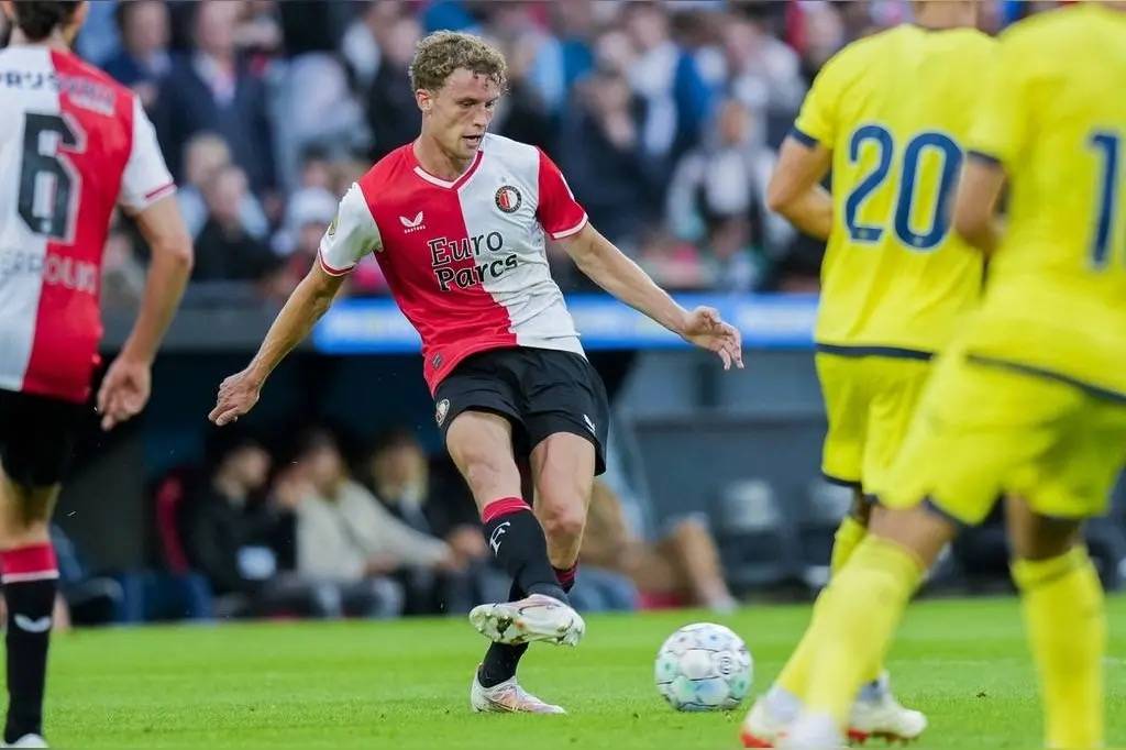 关于转折点！费耶诺德防线松动；法甲今晚攻防权衡；目标明确；阵容厚度经受考验的信息