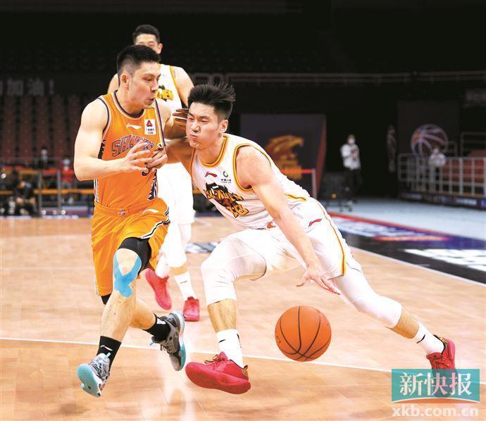 加时末段体能课后；孟菲斯灰熊遗憾出局备战欧联；悬念犹存；更衣室氛围转暖的简单介绍